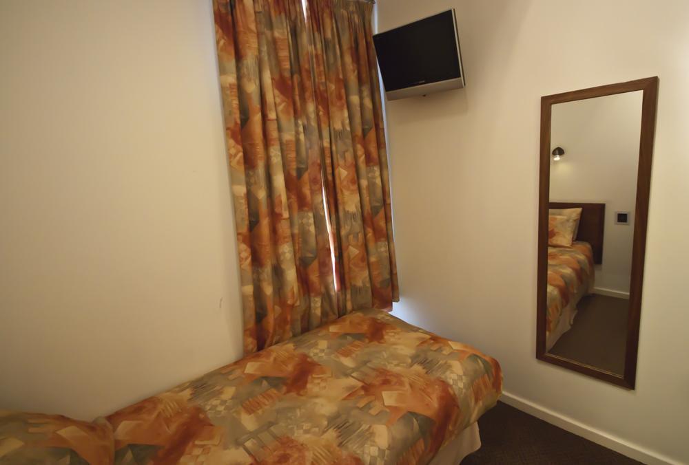 The Robin 2 Hotel Wolverhampton Kamer foto