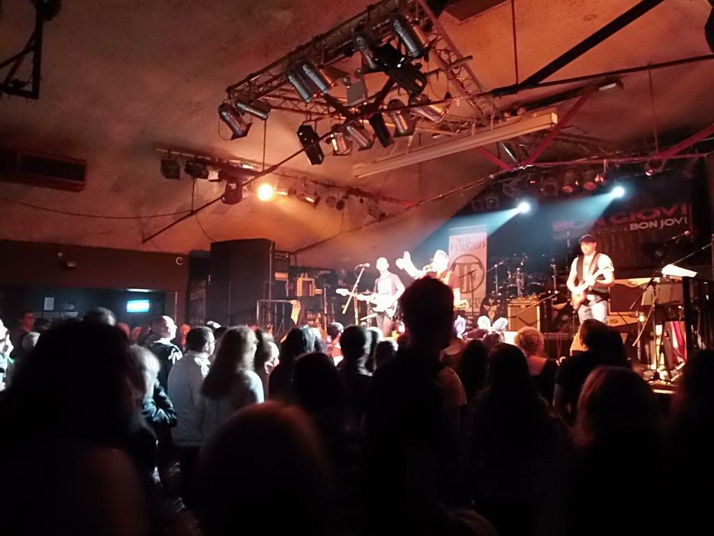 The Robin 2 Hotel Wolverhampton Buitenkant foto